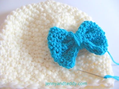 how to crochet a basic beanie hat with bow