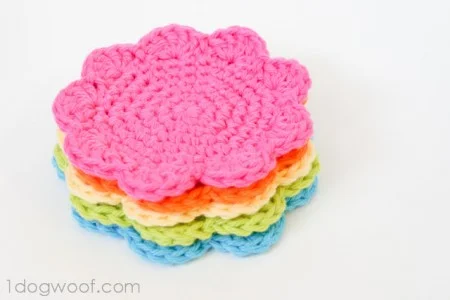 easy apple crochet coaster free pattern - Jenny & Teddy