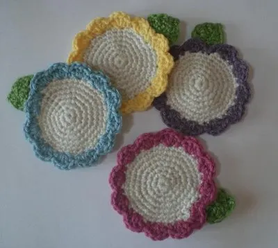 easy apple crochet coaster free pattern - Jenny & Teddy