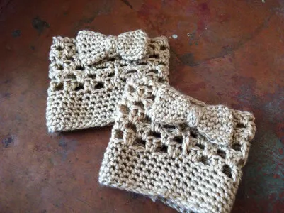11.bow crochet boot cuff free pattern