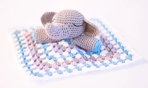 Amigurumi_easy crochet elephant_baby security blanket snuggle_02