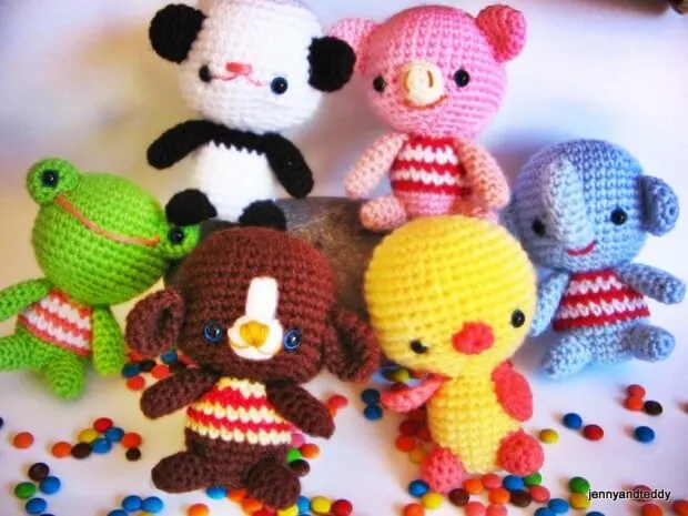 Little friends amigurumi-free pattern - Jenny & Teddy