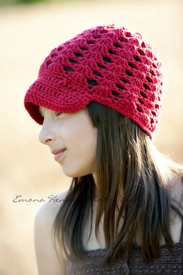 breezy brim beanie crochet free pattern by jennyandteddy