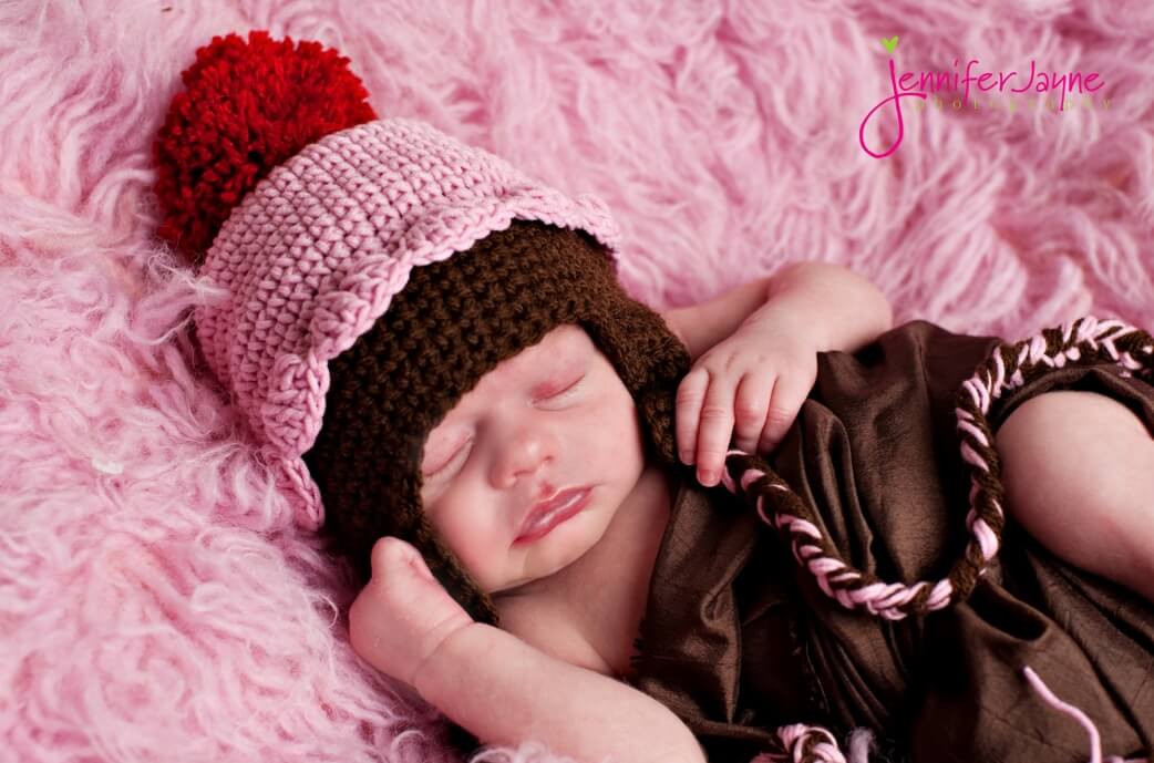 pink cupcake crochet hat free pattern by jennyandteddy