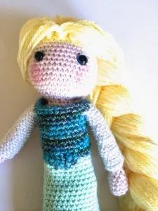 11.elsa crochet doll free amigurumi pattern