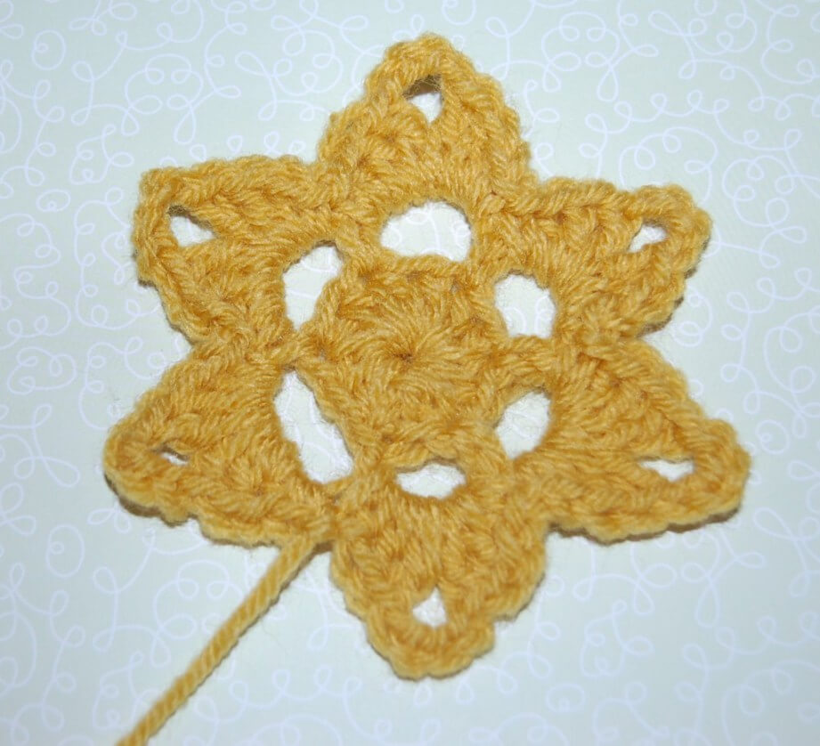 30+free easy crochet stars patterns