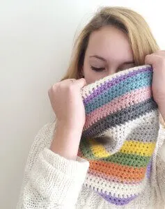 16.striped colourful cowl scarf tutorial free crochet