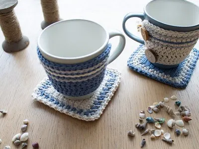 free easy Adorable Crochet Mug Hug and Rug pattern
