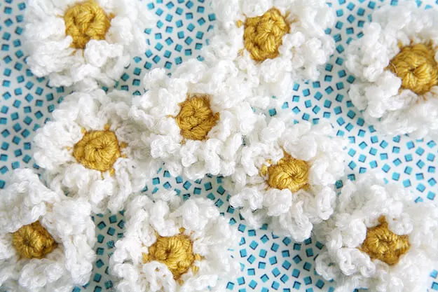 1.crochet daiaiesflower easy free pattern