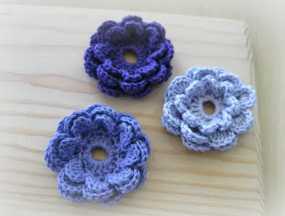 18. easy 2 layer crochet flower free pattern flower button 012