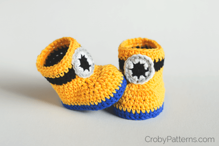 46.MinionInspiredCrochetBabyBooties_2