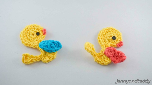 Easy duckling applique free crochet pattern