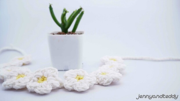 small flower free crochet pattern