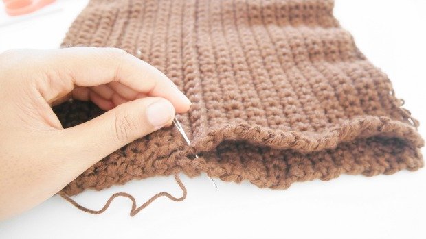 how to join crochet rectangle to create a beanie hat.