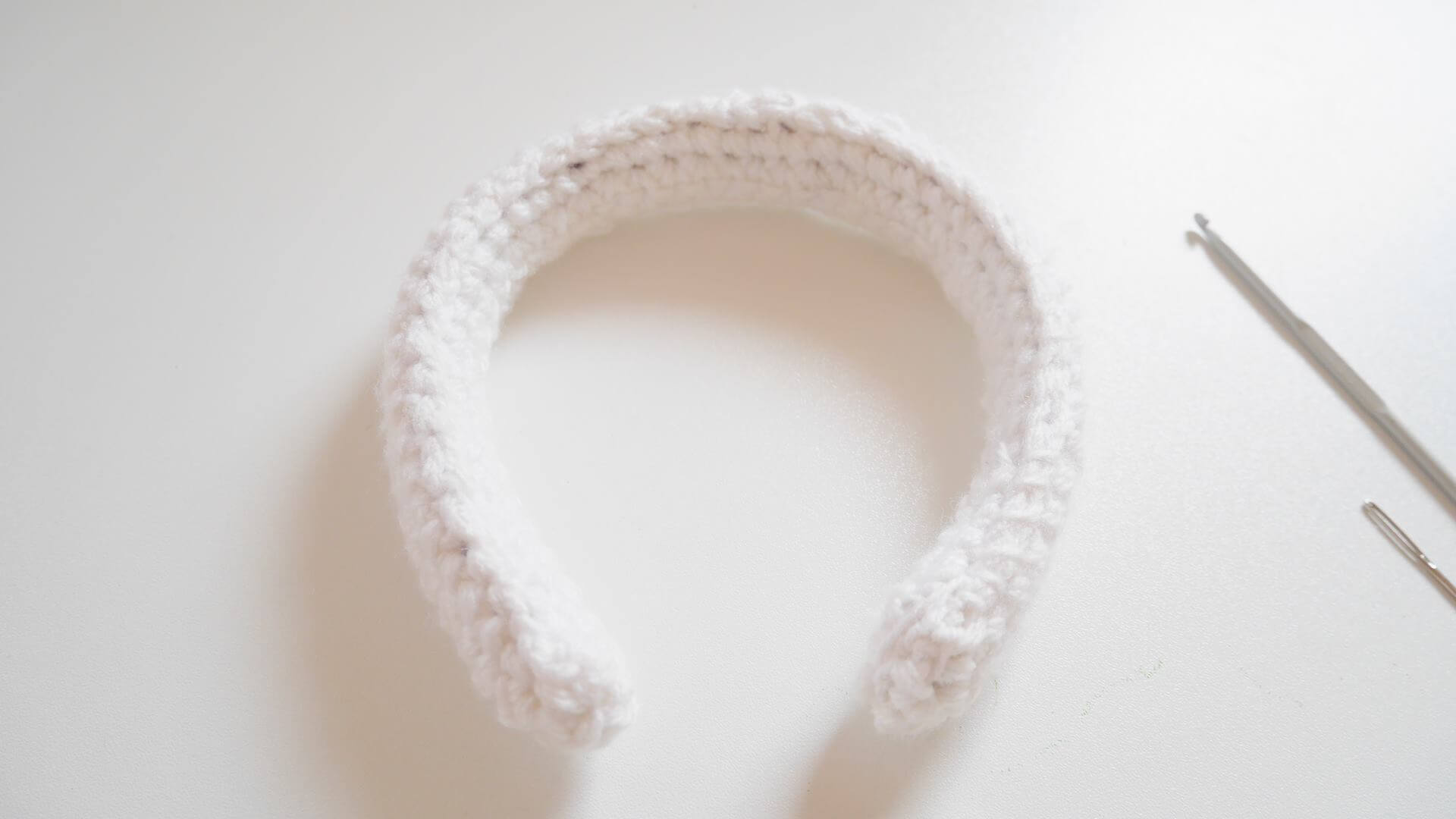 Easy crochet Easter bunny ears headband pattern Jenny & Teddy