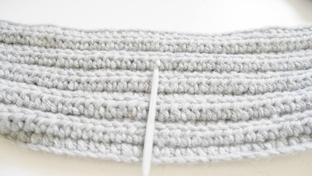 easy ribbing infinity scarf free crochet pattern