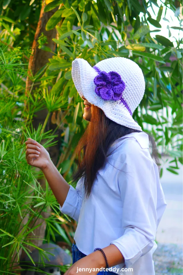 easy floppy crochet summer hat free pattern.