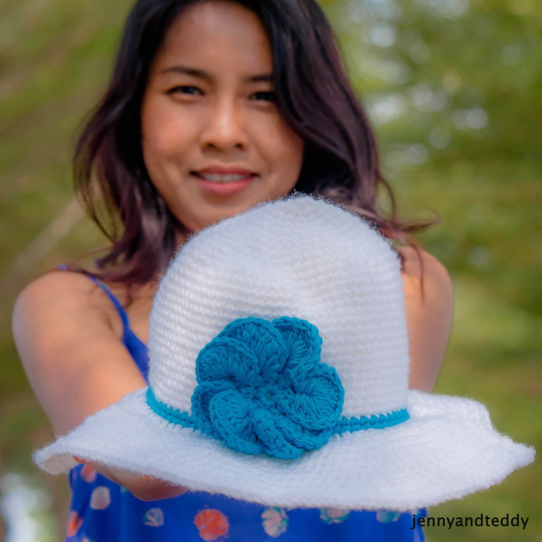The beginner wide brim sun hat free crochet pattern