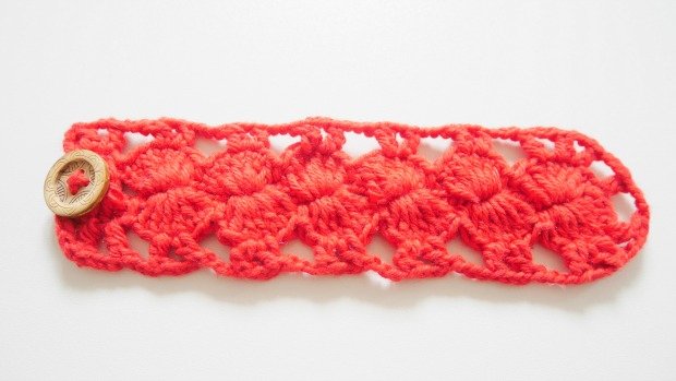 easy bracelet free crochet pattern for beginner