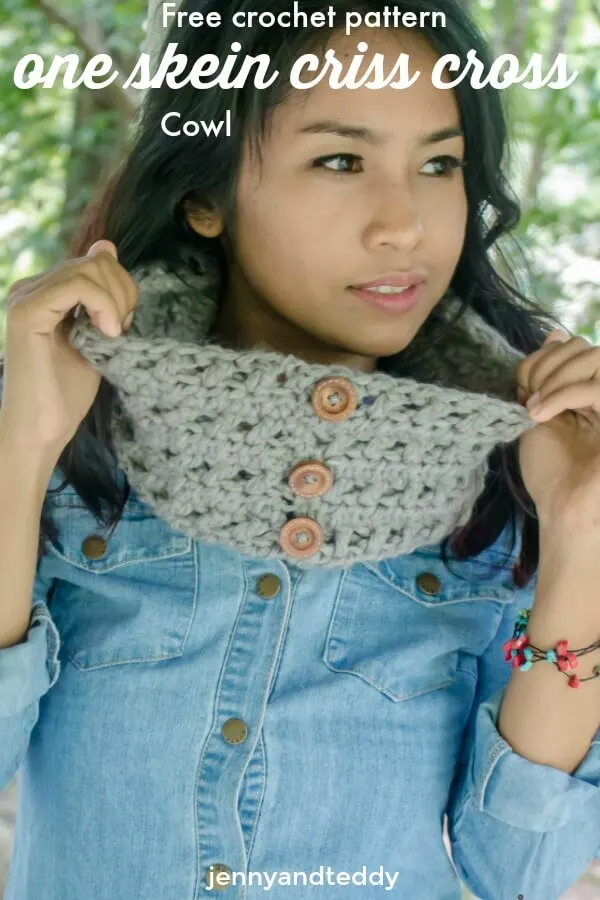 1 skein criss cross cowl free crochet pattern by jennyandteddy