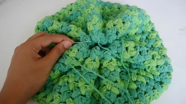 How to close the hole for crochet beanie hat.