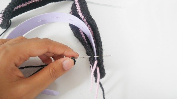 How to attach crochet to plastic headband