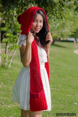 1little red riding hood pocket scarf free crochet pattern1