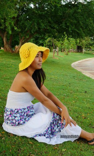 floral floppy brim sun hat free crochet pattern.