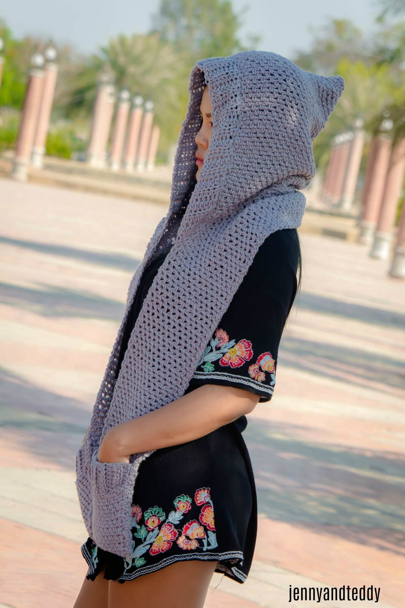 Chole easy hooded scarf with pocket free crochet pattern.