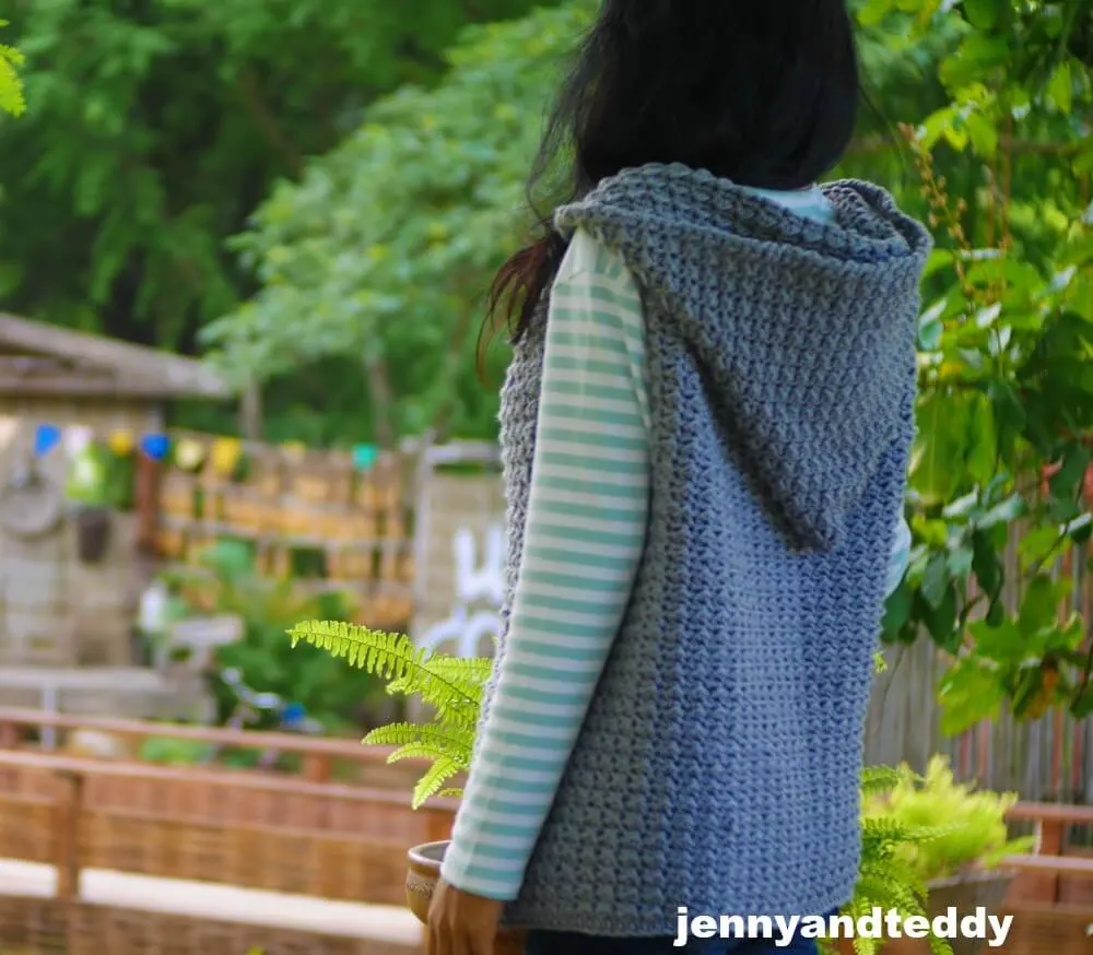 crochet sweater vest hooded pocket free pattern.