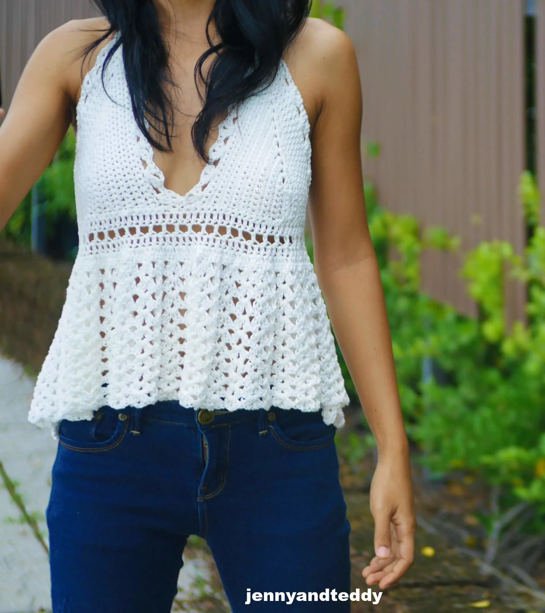 easy crochet bralette ruffle top free pattern.