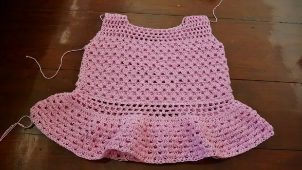 Easy crochet dress free pattern-jennyandteddy