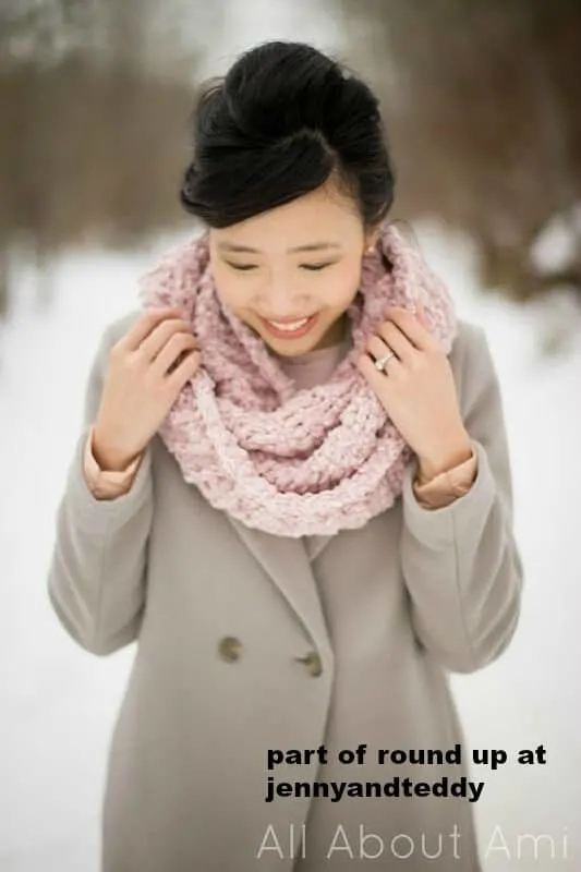 easy velvet ribbed cowl free crochet pattern photo