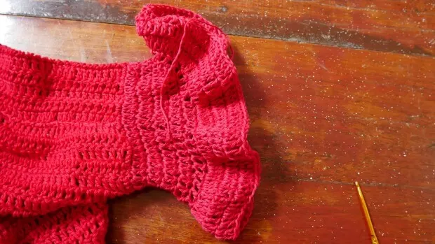 crochet top add sleeve