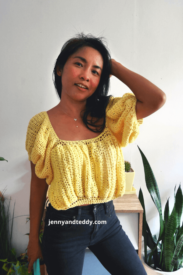 Crochet modern puff top with short puff sleeves free pattern.