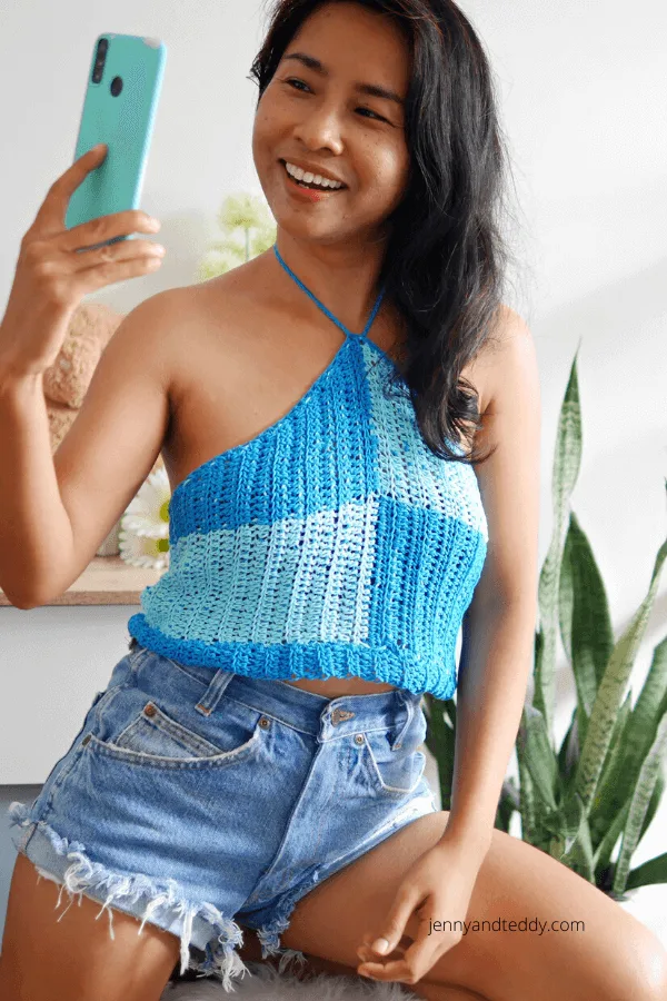 crop crochet halter top free pattern with video tutorial beginner friendly.