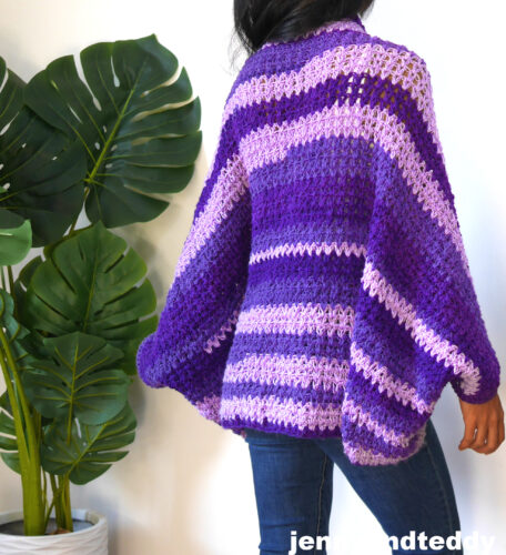 Beginner crochet cocoon sweater pattern with free step by step video tutorial.