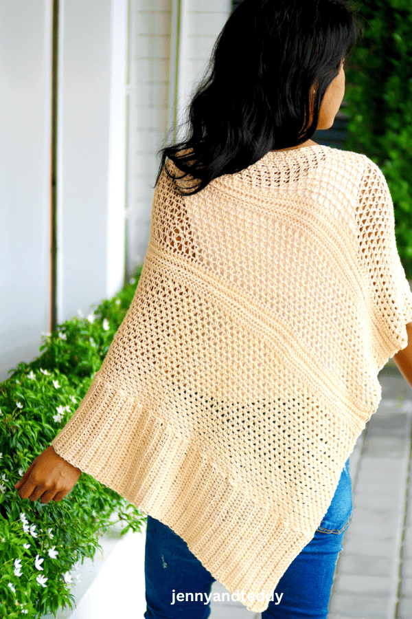 crochet knit stitch poncho free pattern with video tutorial.