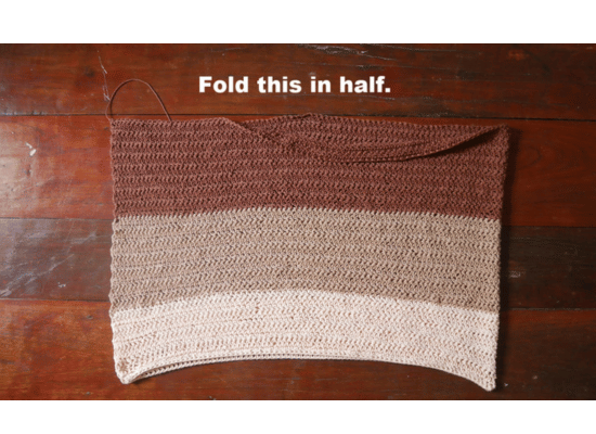 folding crochet rectangle in hallf.
