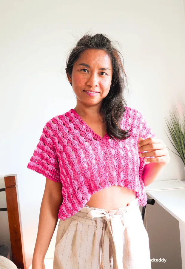 easy crochet v neck top free pattern.