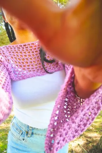 mesh sleeves crochet style top free pattern.